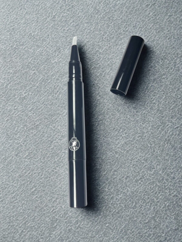 Pocket shoe polisher (twisted pen)